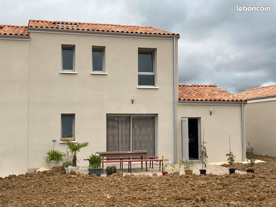 Maison 4 pièces 85 m² · à Mignaloux-Beauvoir · 85 m² · 890 €