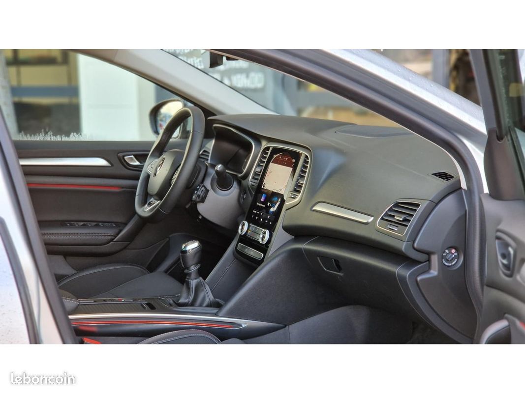 RENAULT MEGANE Mégane 1.5 Blue dCi - 115 2023 IV BERLINE Evolution PHASE 2 (image 26)