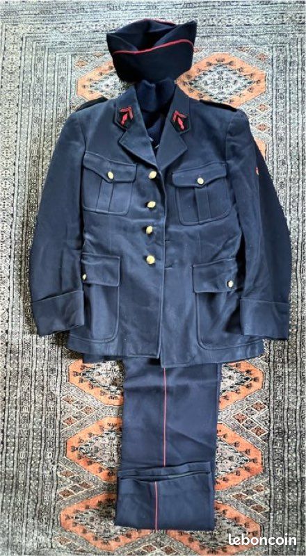 Pompier Volontaire Uniforme Ceremonie Pompier Secours Tenue Sapeur