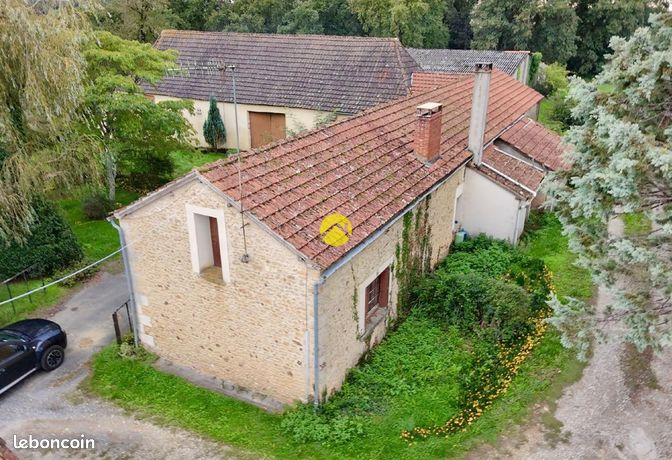 Longère, grange et séchoir à tabac