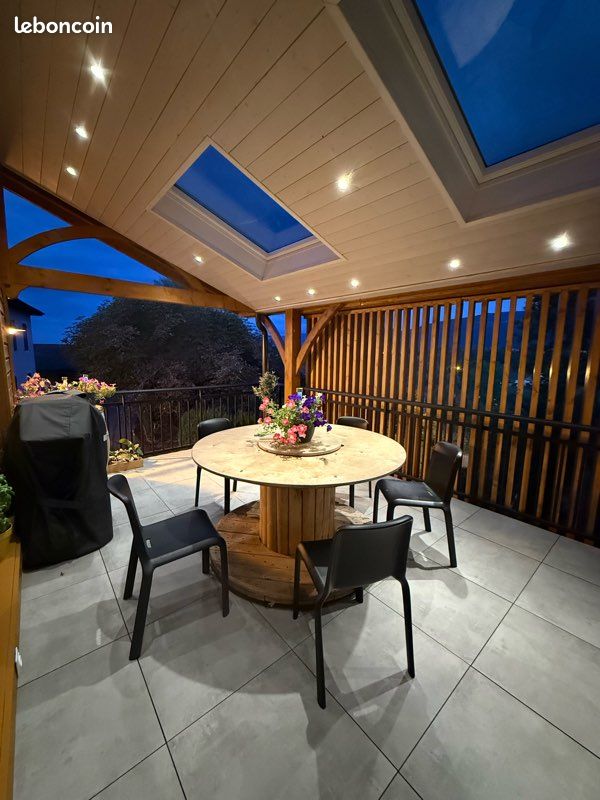 Maison 7 pièces 136 m² · à Bons-en-Chablais · 136 m² · 440 000 €