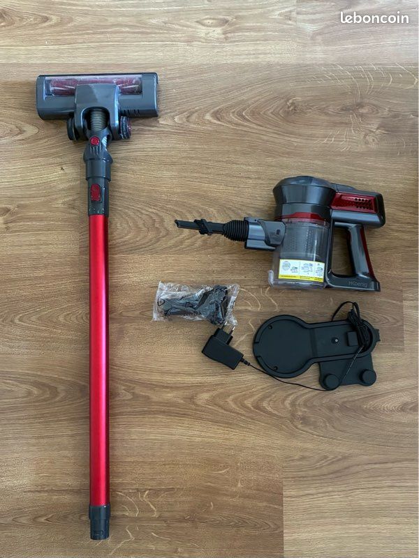 Aspirateur balai UP600 – Très bon état Électroménager