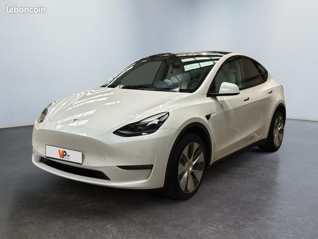 Tesla Model Y Long-Range Dual Motor AWD - Voitures