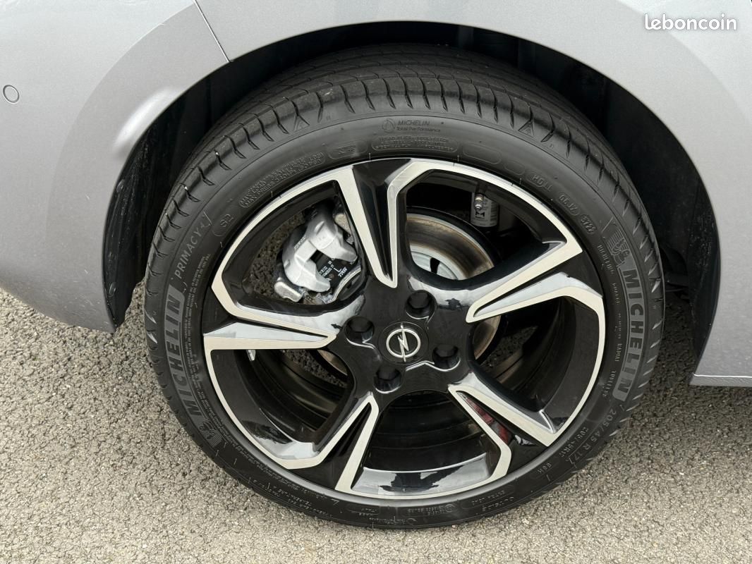 Opel Corsa 1.2 Turbo 100 ch BVM6 GS (image 31)