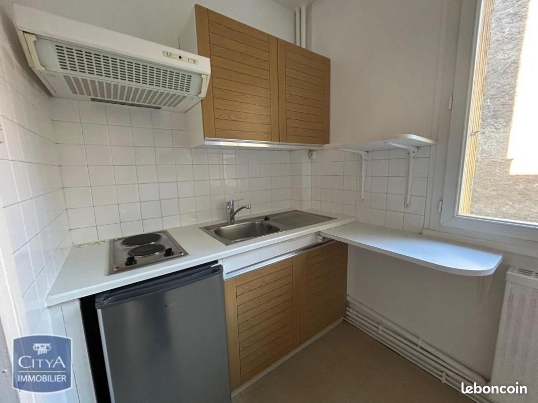 Appartement 1 pièce 21 m² · à Niort · 21 m² · 400 €