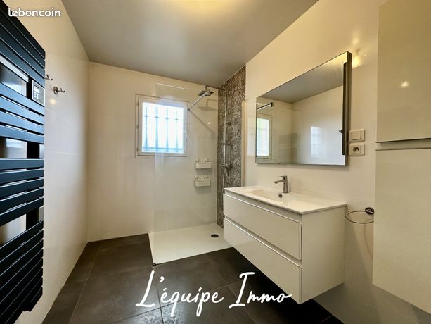 https://img.leboncoin.fr/api/v1/lbcpb1/images/bb/4a/35/bb4a35620e6d0920404c0ea3906f83cbe571536c.jpg?rule=ad-image