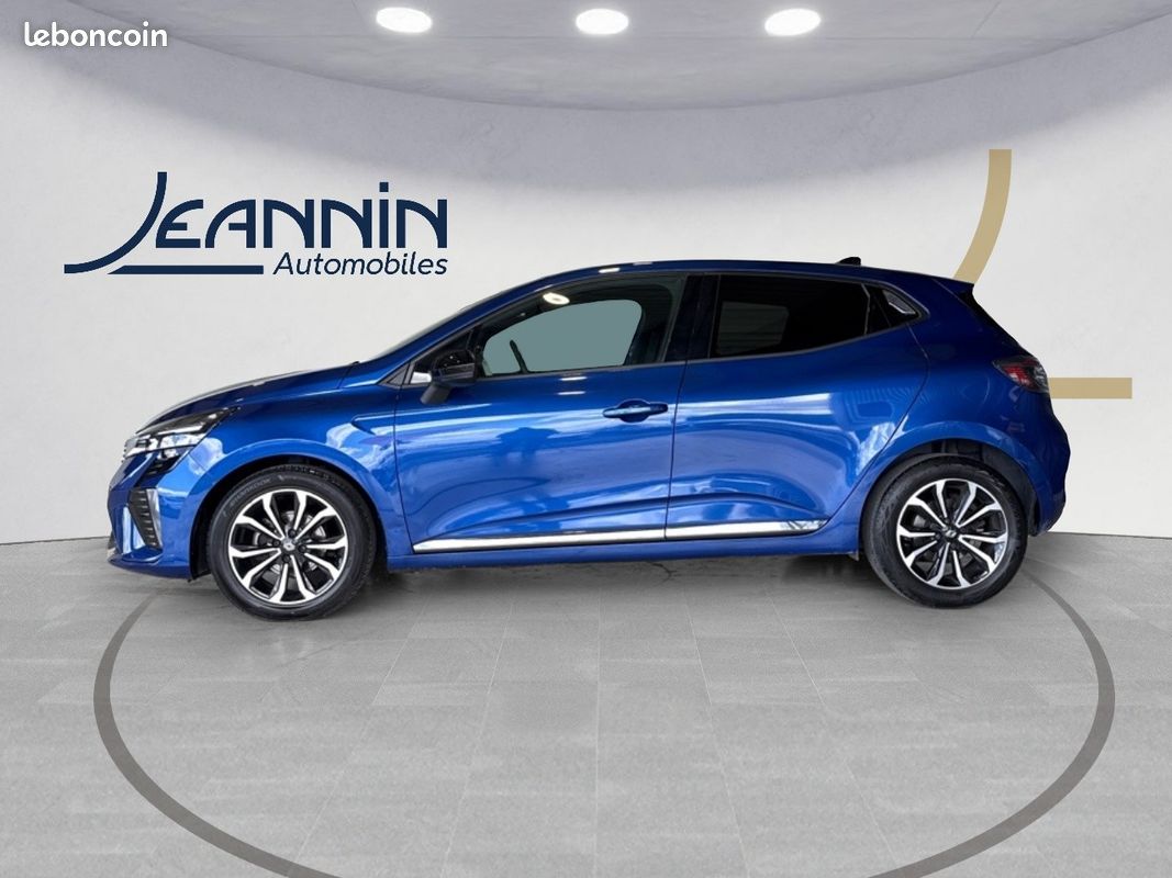 RENAULT Clio TCe 90 Techno (image 2)