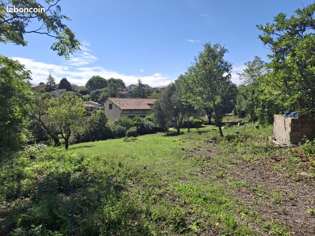 Terrain 1227 m² Péchabou (image 1)