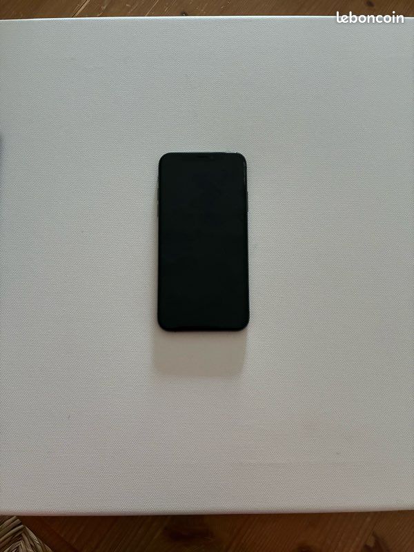 IPhone XS (image 2)