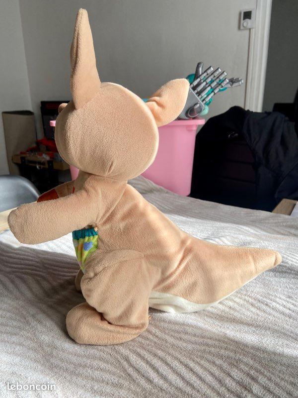 Peluche kangourou interactif (image 3)