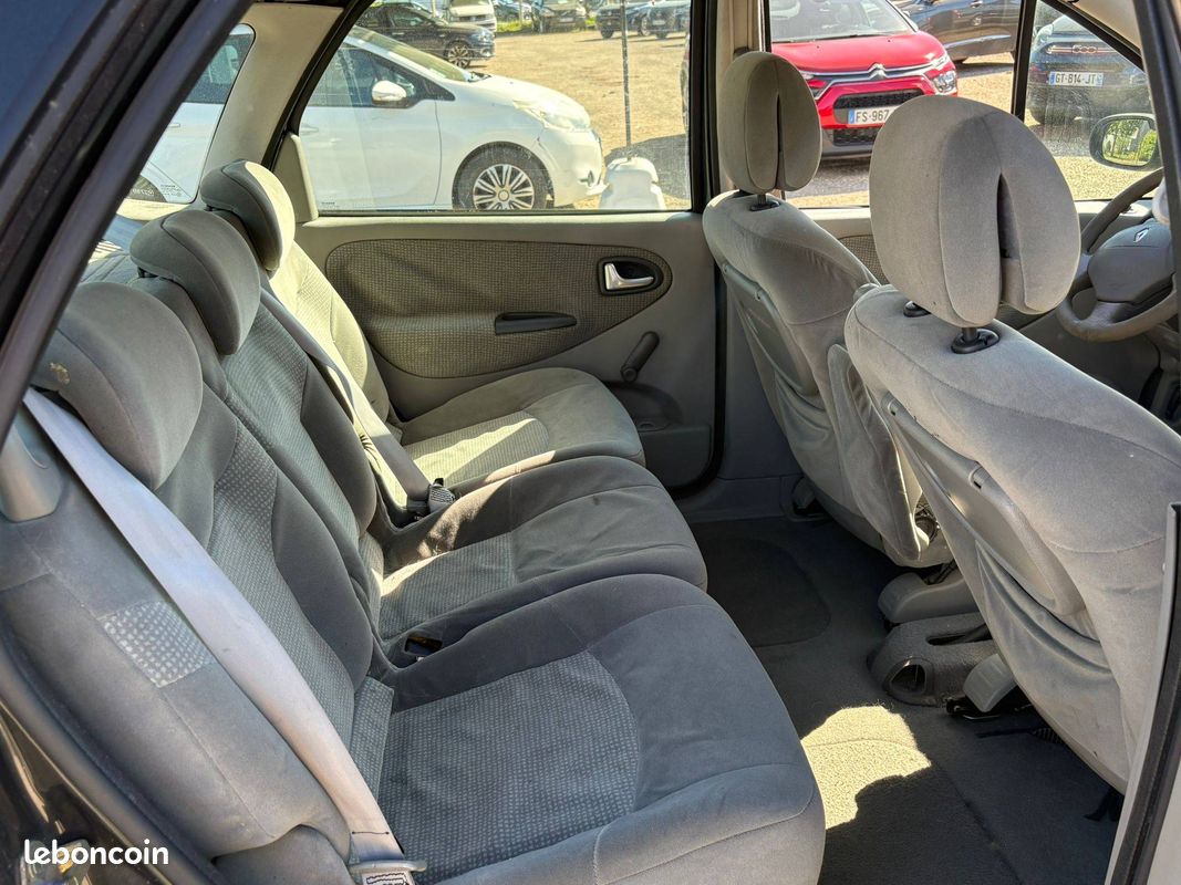 RENAULT Scenic 1.9 dCi 120 Pack Expression (image 21)