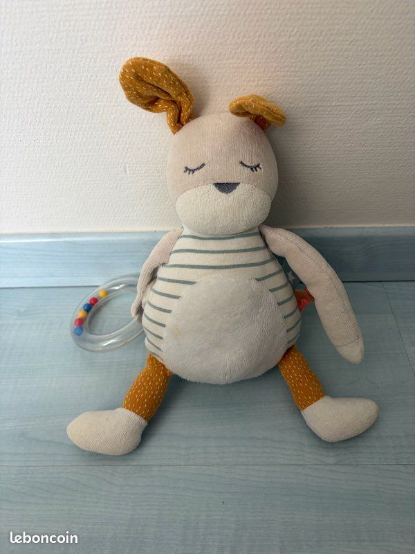 Peluche doudou lapin d activité tape à l œil hochet tbe (image 2)