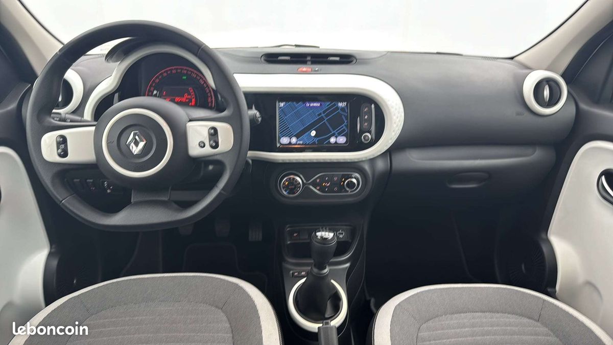 Renault twingo iii sce 65 equilibre (image 3)