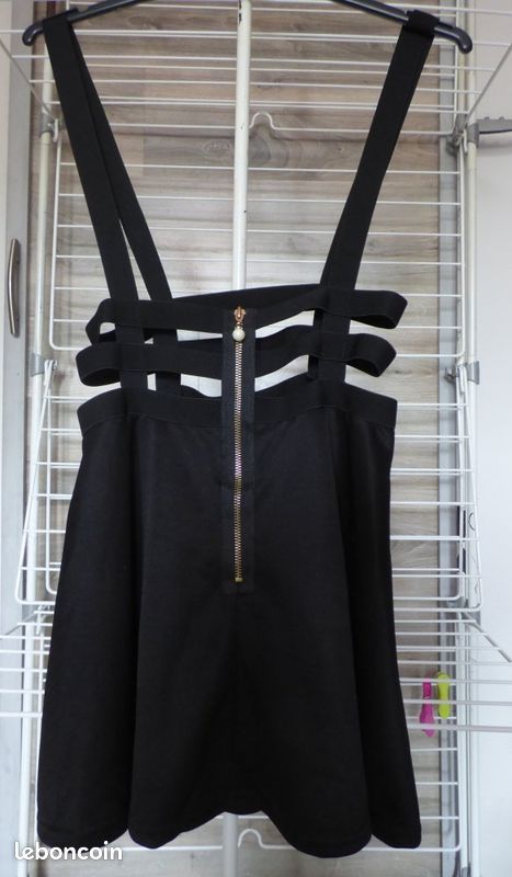 Jupe à bretelles noire taille xs (image 2)