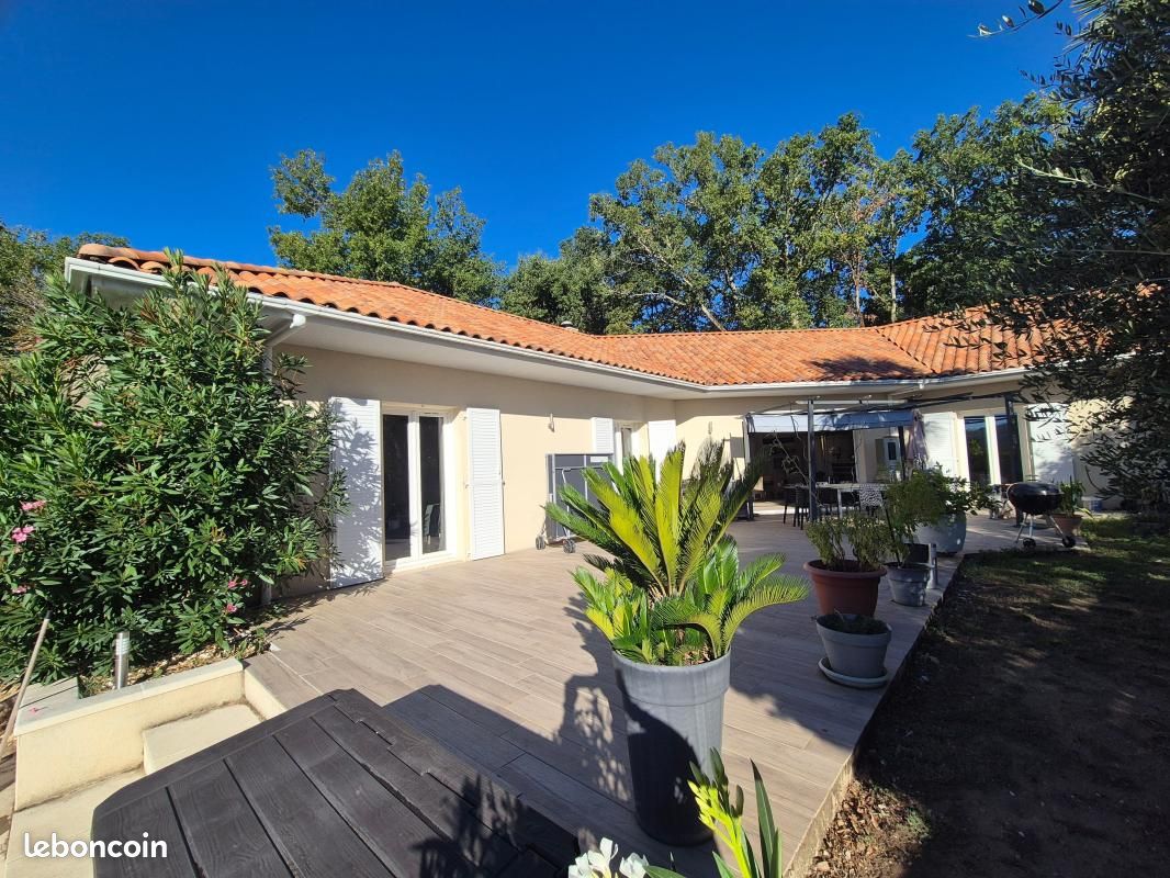 Maison 5 pièces 171 m² · à Terrasson-Lavilledieu · 171 m² · 388 000 €