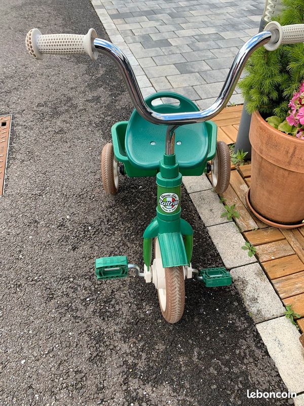 Tricycles avec petite remorque (image 2)