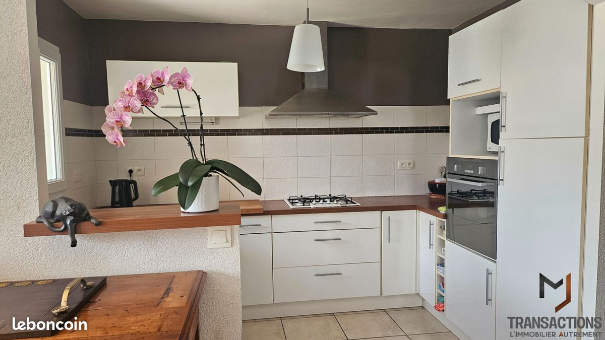 Maison 5 pièces 133 m² · à Saint-Hilaire-de-Chaléons · 133 m² · 299 900 €