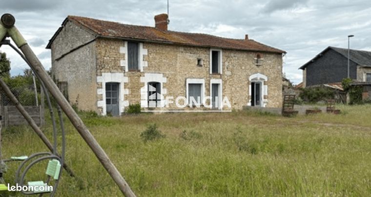 Proche loudun maison et dependances