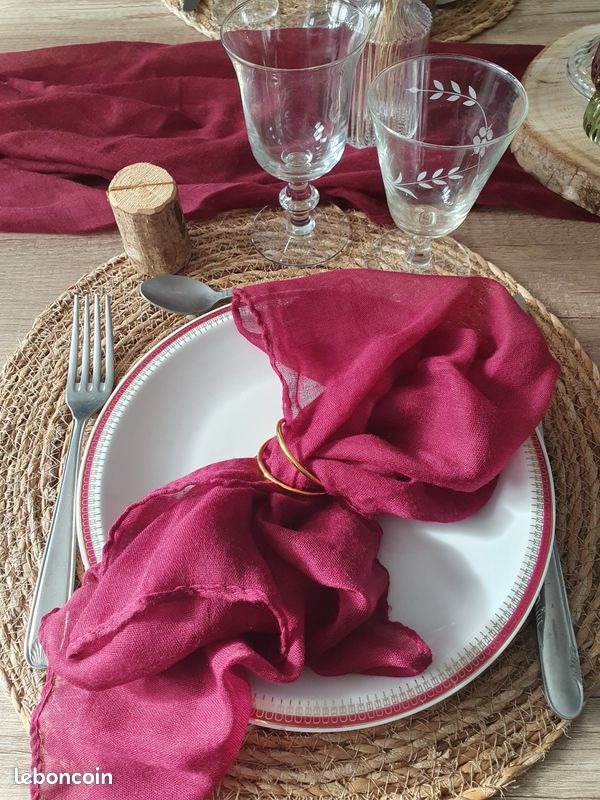 Location serviettes et chemins de table (image 1)
