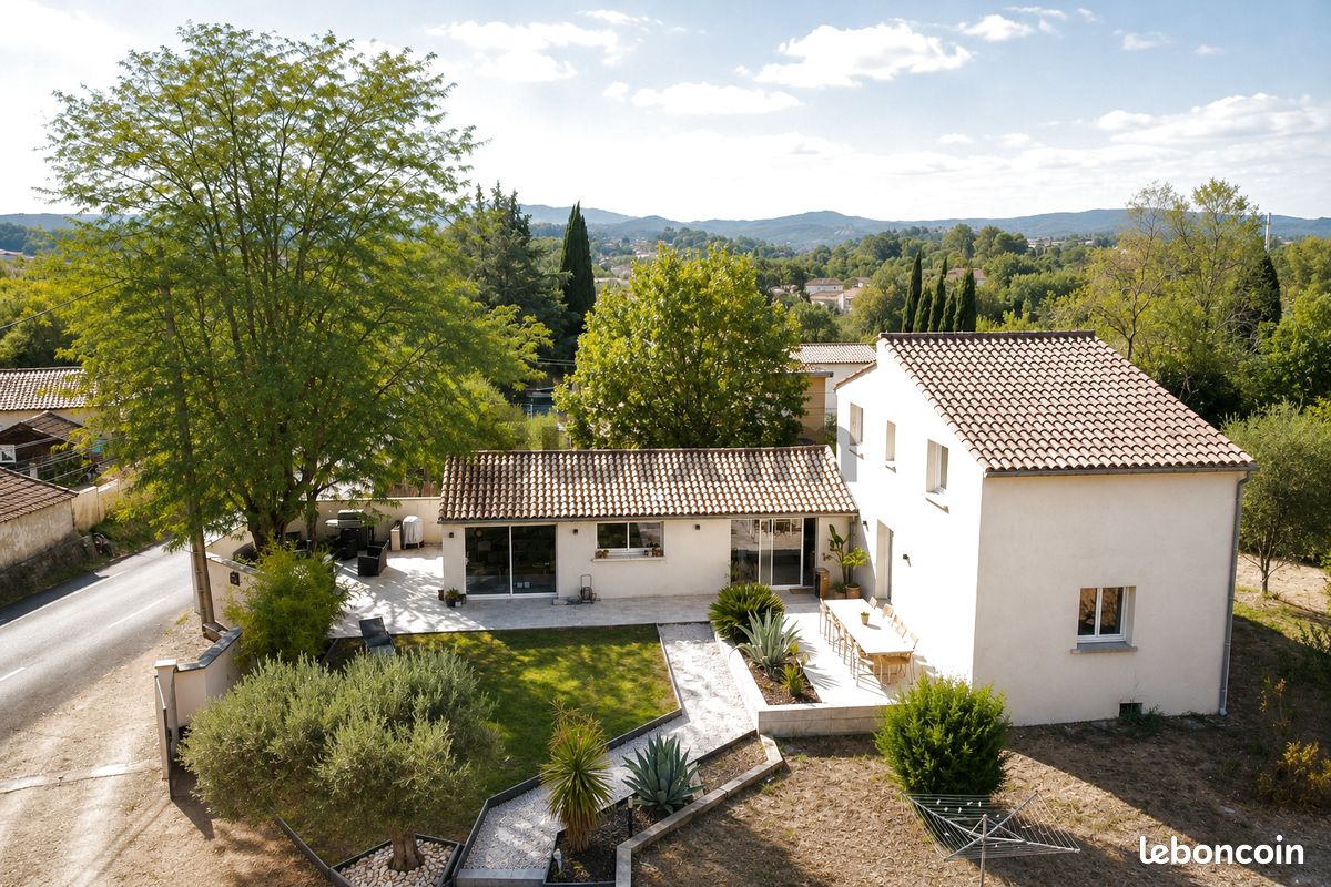 Maison 5 pièces 141 m² · à Saint-Hilaire-de-Brethmas · 141 m² · 349 000 €
