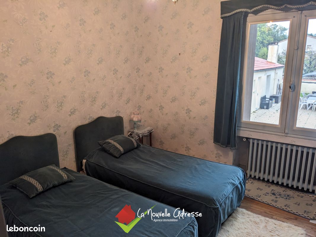 Maison 5 pièces 109 m² - Frontenay-Rohan-Rohan 79270 (image principale 4)