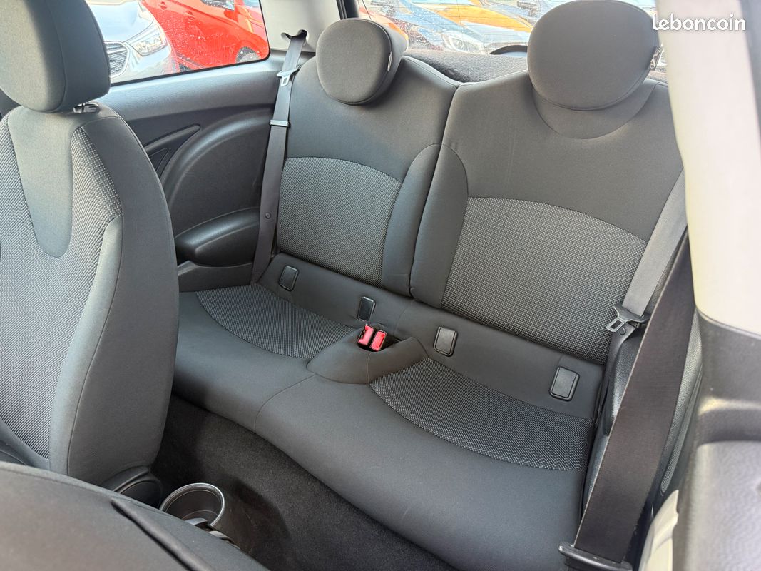 MINI Cooper D 1.6 110 CV (image 5)
