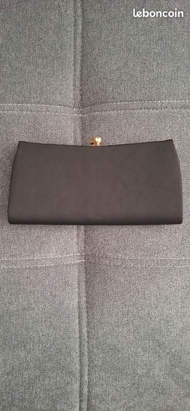 Pochette de soirée vintage noire et dorée (image 1)