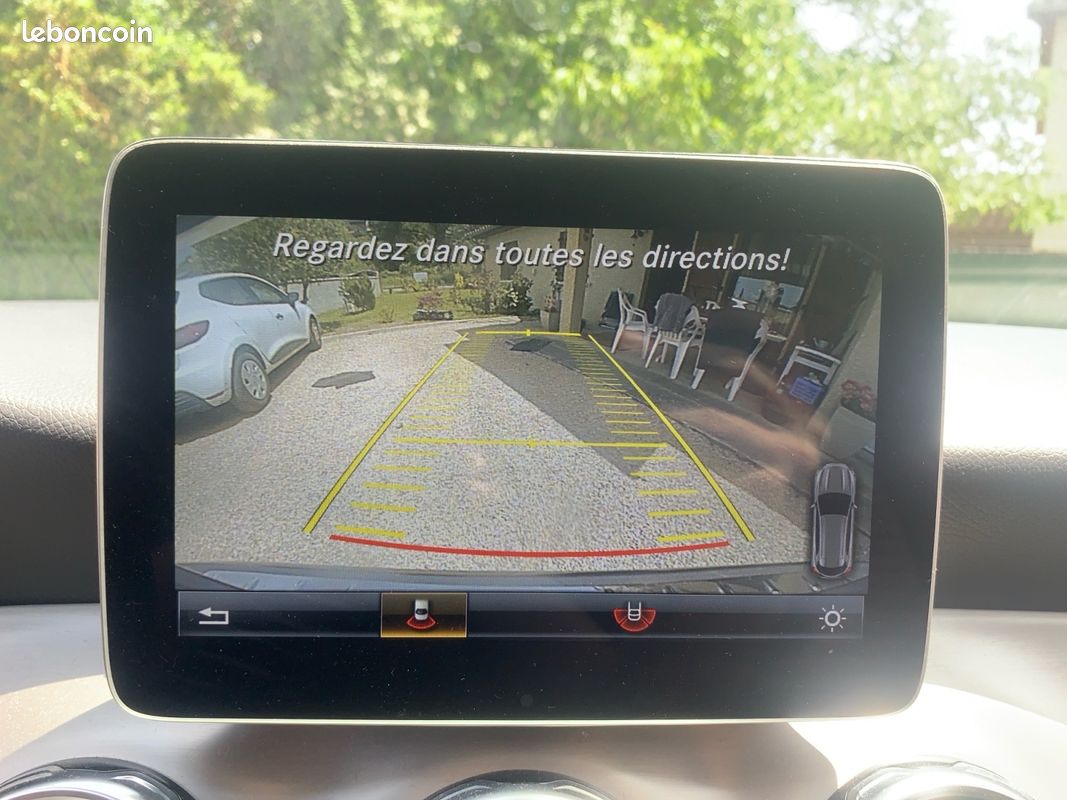 MERCEDES CLASSE GLA 200 SPORT EDITION BA Toit Ouvrant Panoramique caméra de recul carplay siège chauffant 156Ch Garantie 12 mois (image 15)
