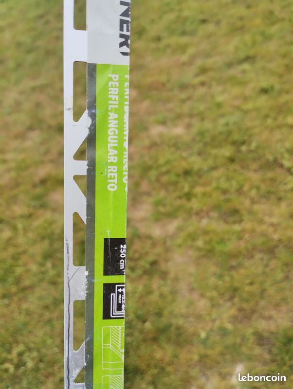 Baguette d'angle en alu 125mm - 2m10 (image 1)