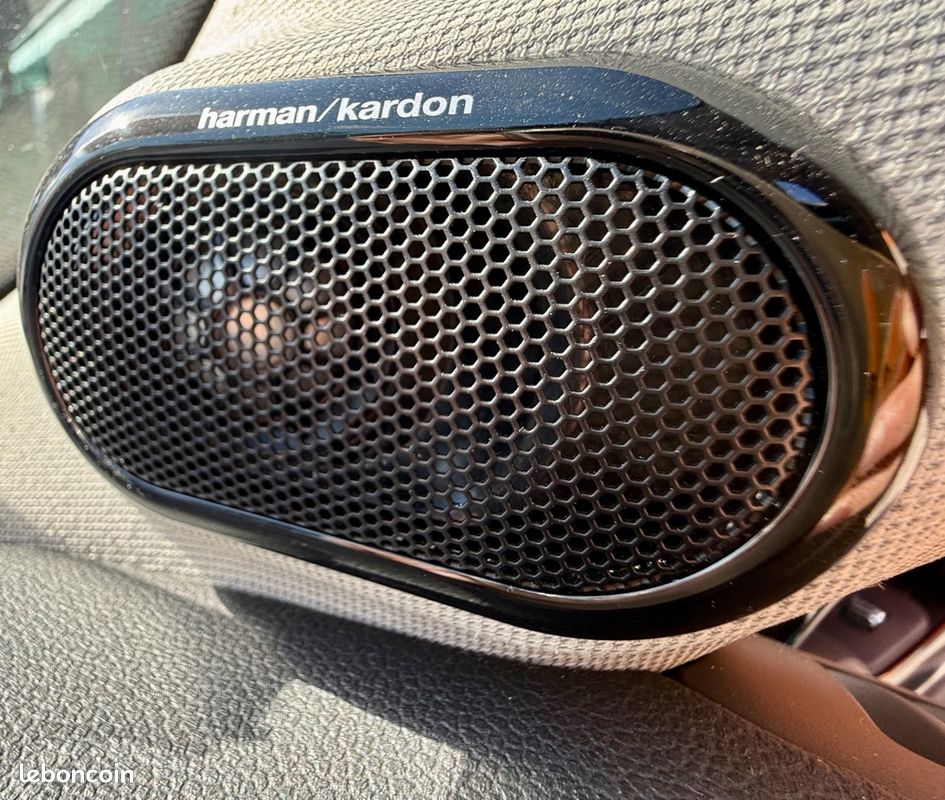 MINI MINI 2.0 192 COOPER S BVA EDITION YOURS- CAR PLAY- HARMAN/KARDON- CUIR- TOIT OUVRANT- GARANTIe (image 30)