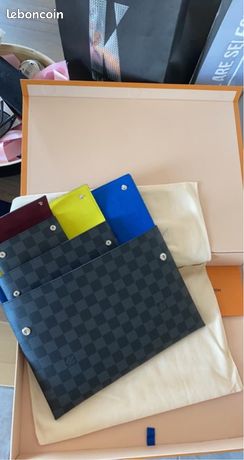 Etui téléphone Louis Vuitton d'occasion - Annonces accessoires et bagagerie  leboncoin