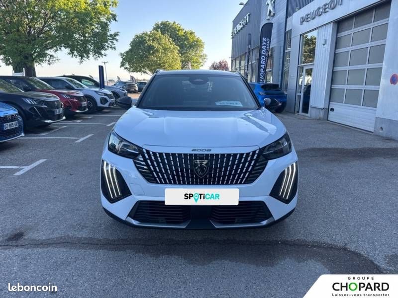 Peugeot 2008 Hybrid 145 e-DCS6 GT Exclusive (image 28)