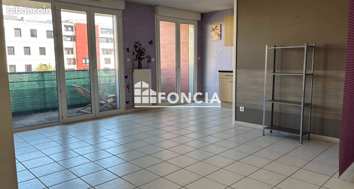 Appartement 3 pièces 62 m² · à Grenoble · 62 m² · 99 000 €