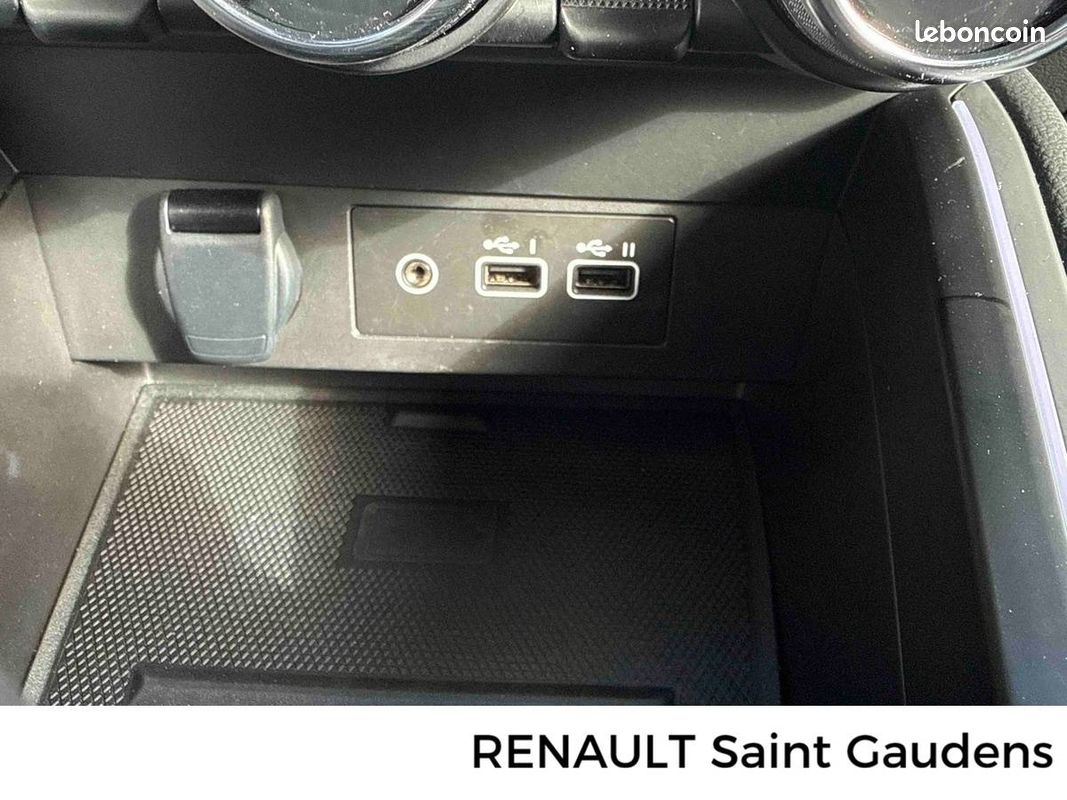 RENAULT Clio E-Tech full hybrid 145 ch GSR2 Techno (image 18)