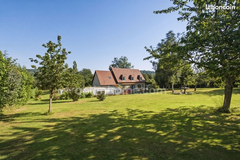 Maison 8 pièces 225 m² · à Pont-l'Évêque · 225 m² · 630 000 €
