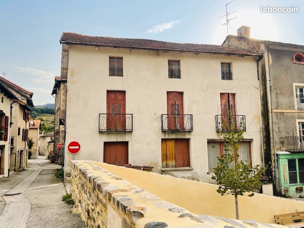 Maison 7 pièces 140 m² · à Rosières · 140 m² · 25 000 €