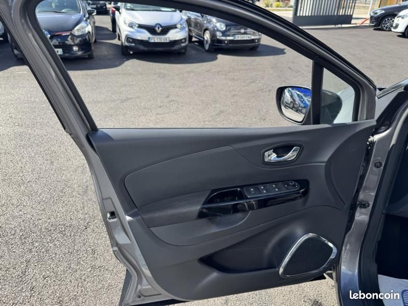 Renault Captur 0.9 TCe 90ch Stop&Start energy Intens eco² (image 8)