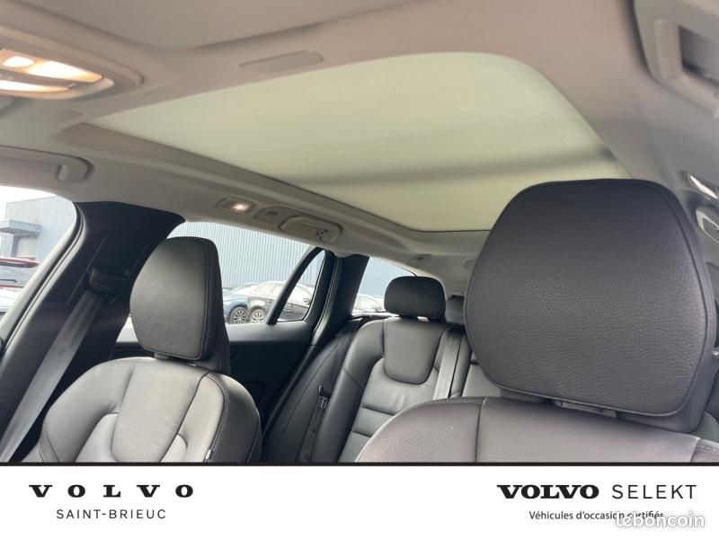 Volvo V60 B4 197ch Ultra Style Dark DCT 7 (image 23)