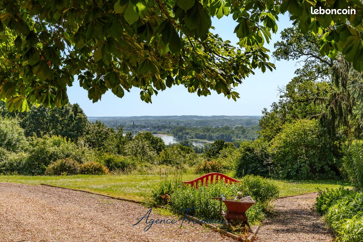 Maison 11 pièces 350 m² · à Tours · 350 m² · 994 000 €
