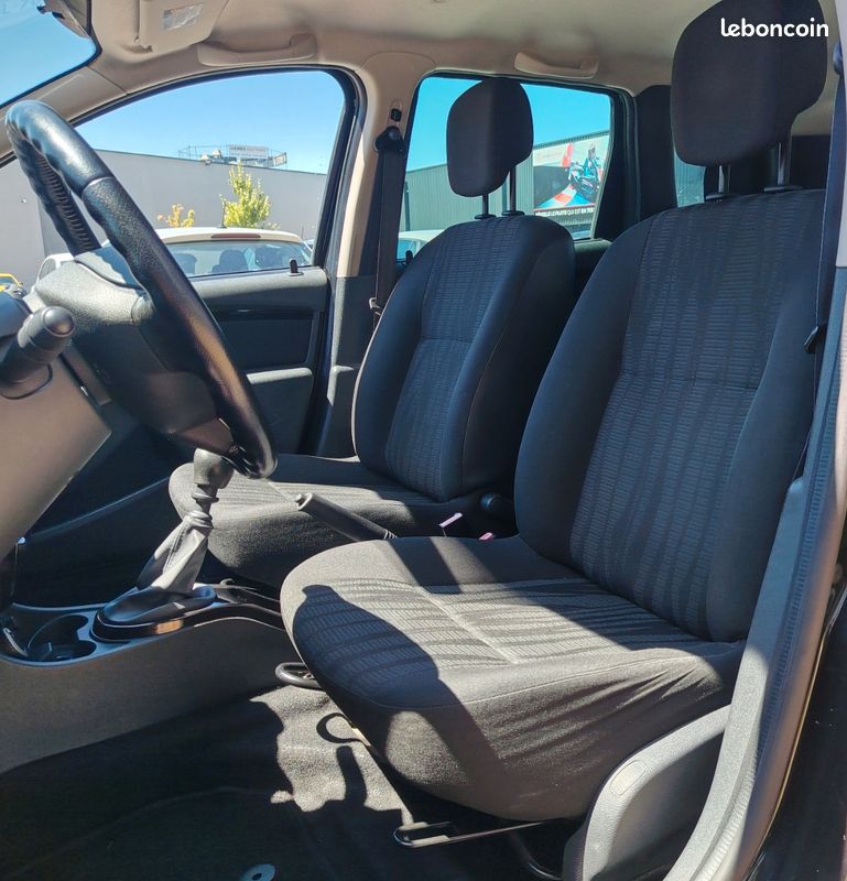 Dacia DUSTER 1.5 DCI 110CH 4X4 (image 4)