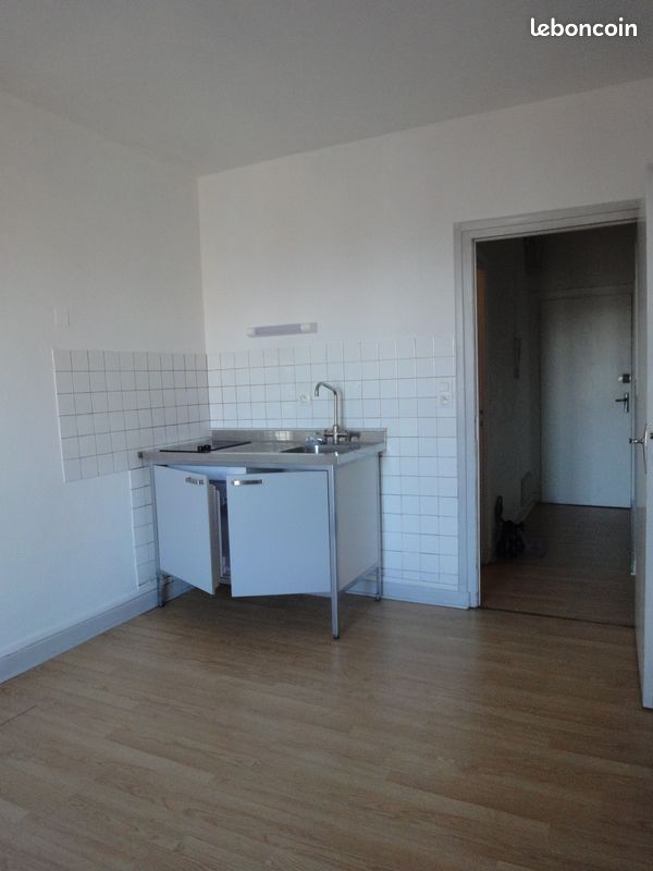 Appartement 2 pièces 30 m² · à Issoire · 30 m² · 405 €/mois