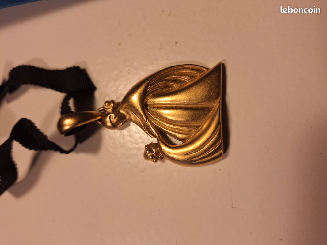 Collier De Marque LANVIN - Bijou Occasion - Modèle Non Spécifié