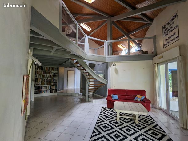 Maison 6 pièces 250 m²