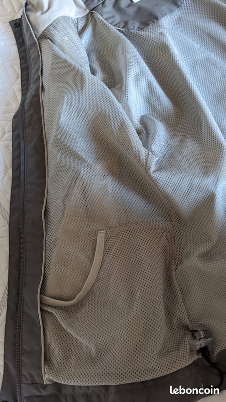 Veste Imperméable Quechua Gris Taupe Taille S en très bon état (image 6)