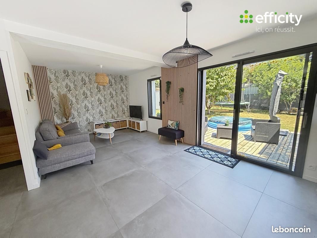Maison 5 pièces 150 m² · à Châteaubourg · 150 m² · 468 000 €