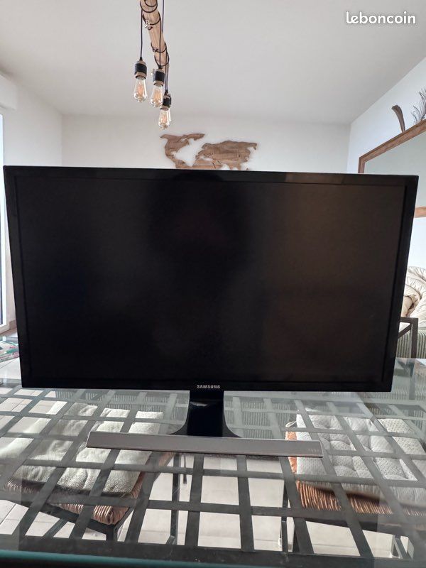 Écran Samsung 28” 4K UHD – testé et fonctionnel – HDMI / DisplayPort (image 3)
