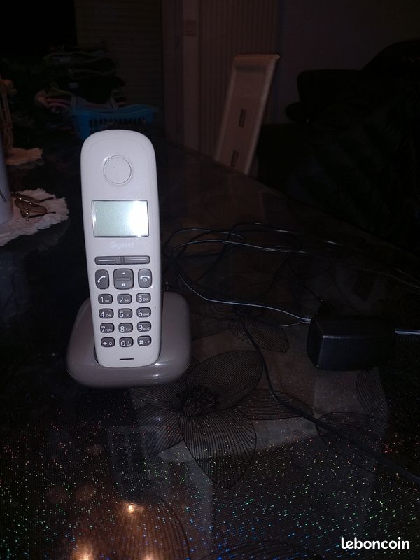 Téléphone fixe (image 2)