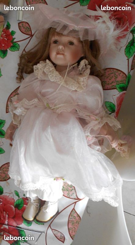 Poupée en porcelaine (image 6)