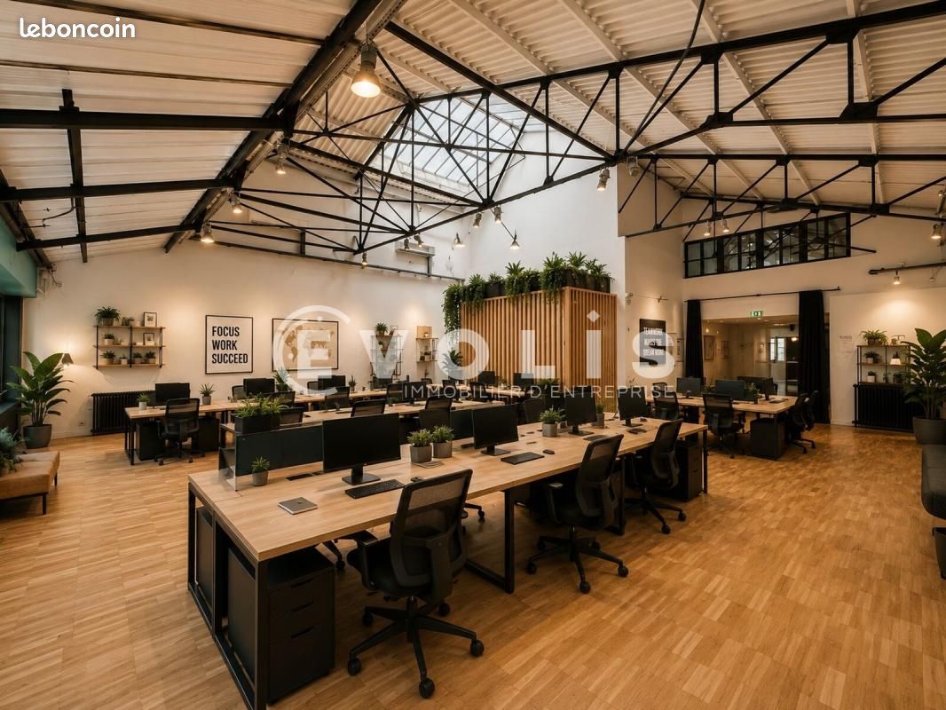 Bureau 448 m² (image 1)