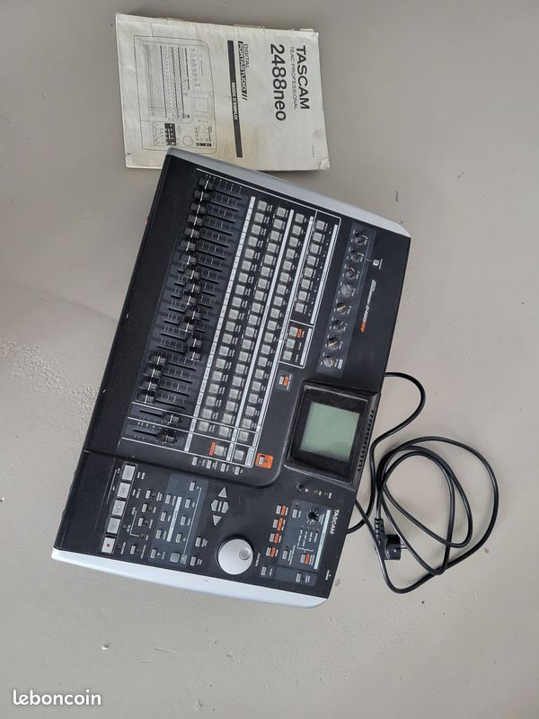 Tascam 24 pistes (image 1)